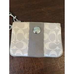 Coach Corner Zip Wristlet Purse Clutch in Signature Canvas Gray Silver